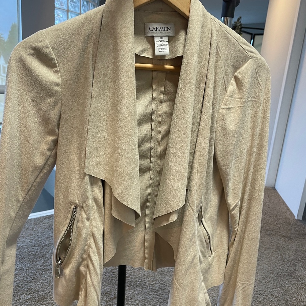 Carmen Marc Valvo Cream Drape Jacket